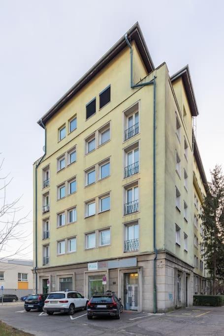 Bnb Slovakia Nivy Bliss Retreat 布拉迪斯拉发 外观 照片